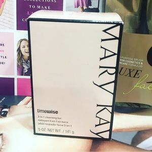 3-in-1 cleansing soap